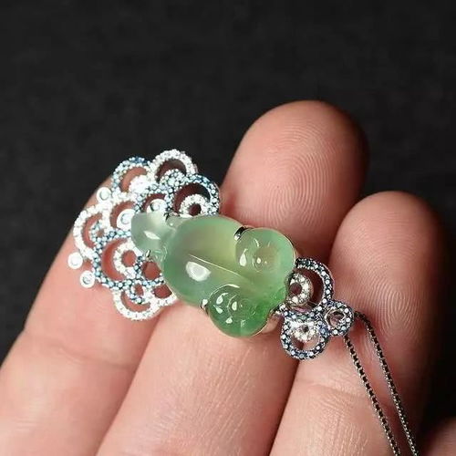 玉不琢不成器 頂級翡翠的雕工為何看似樸素