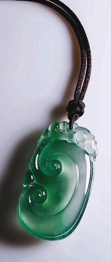 翡翠如意掛件 傳統(tǒng)與美好的象征