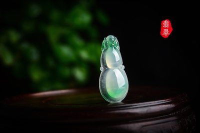 光影凝翠 探索翡翠產(chǎn)品攝影的藝術(shù)與技術(shù)